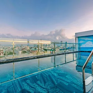 Aparthotel Lyn's &
