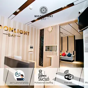 ** Hotel Moonlight Bay & Vietnam